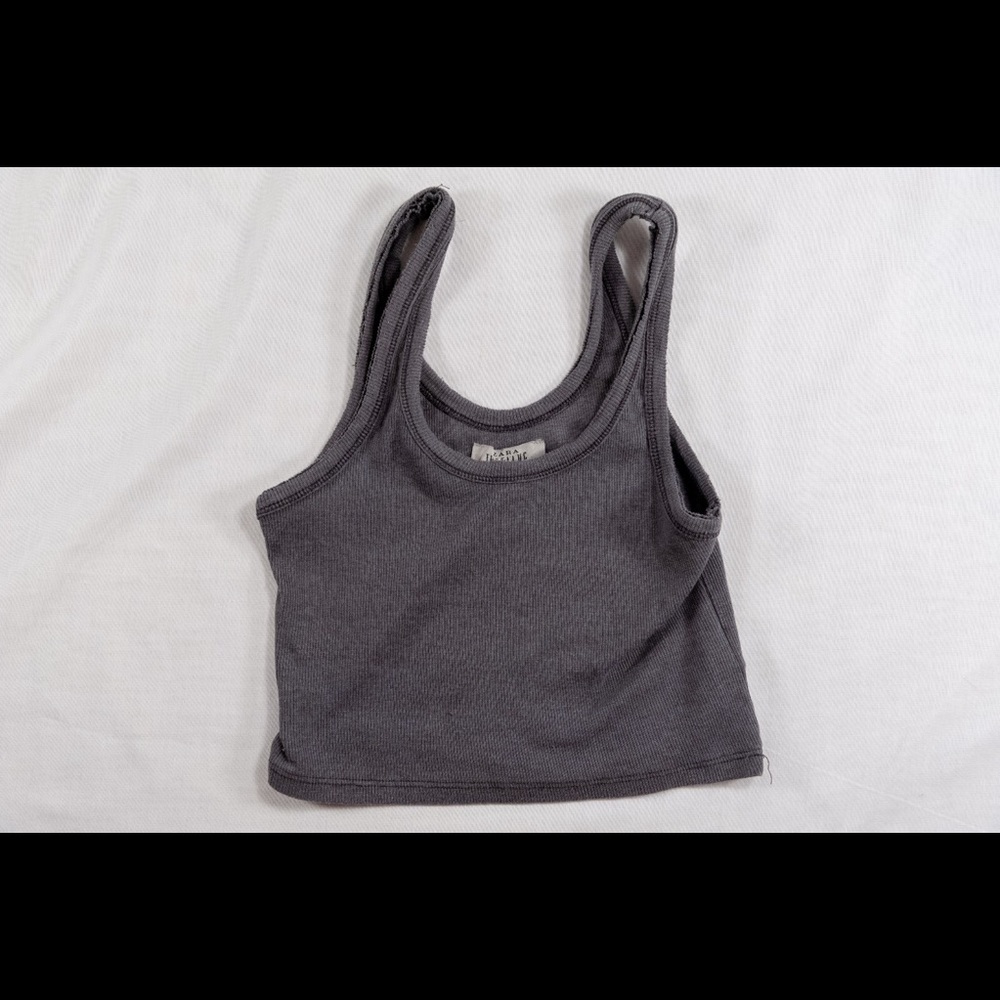 Gray ribbed crop top